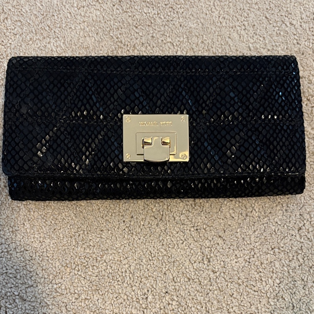 Michael Kors Black Snakeskin wallet Clutch